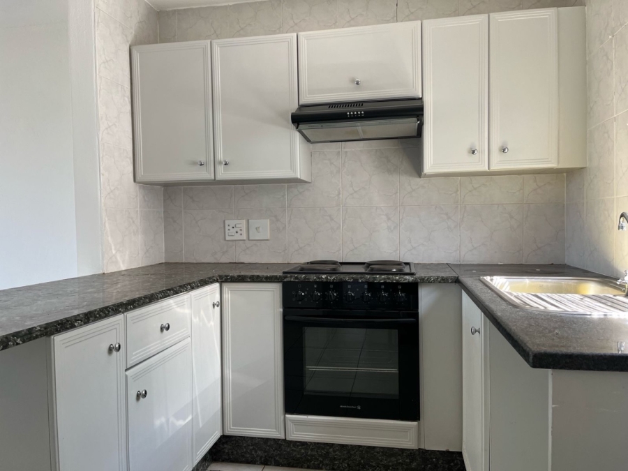 To Let 1 Bedroom Property for Rent in Kosmos North West